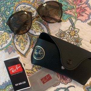 SUMMER CLEARANCE ✨✨ 
Ray Ban sunglasses